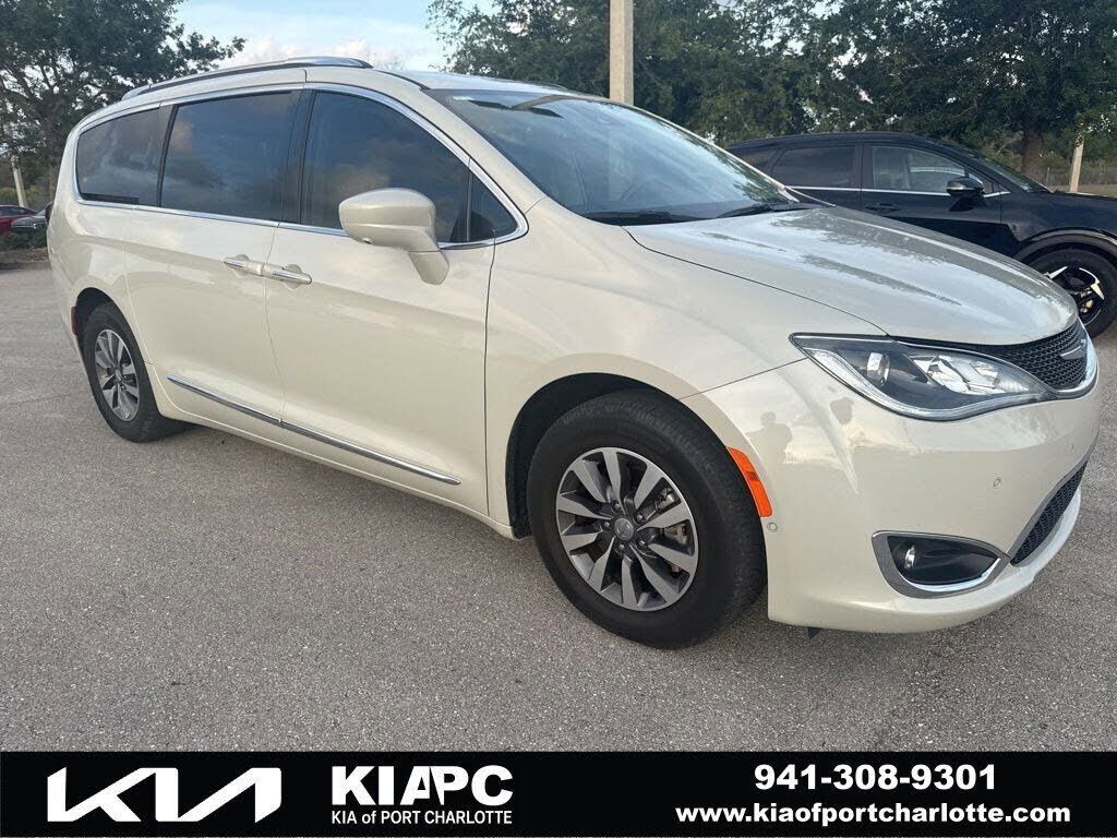 2020 CHRYSLER Pacifica