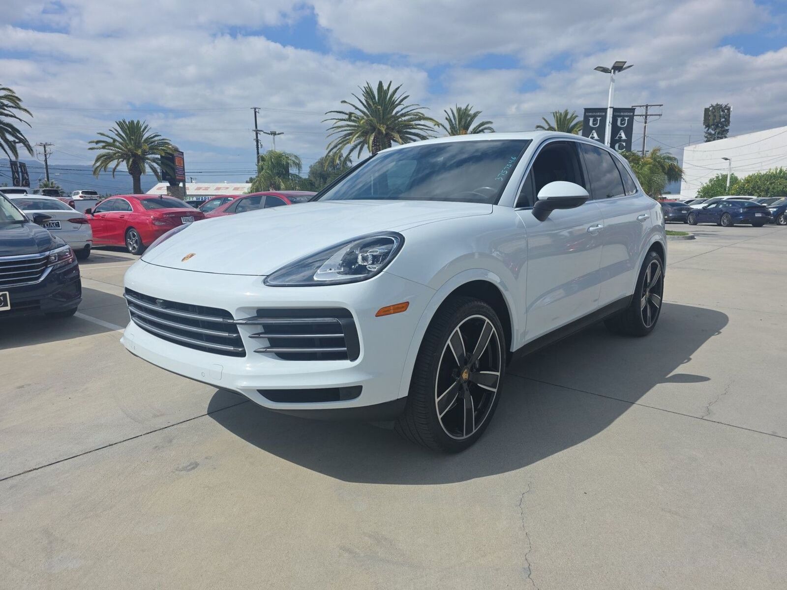 2023 PORSCHE Cayenne