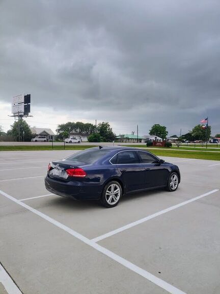 2014 VOLKSWAGEN Passat