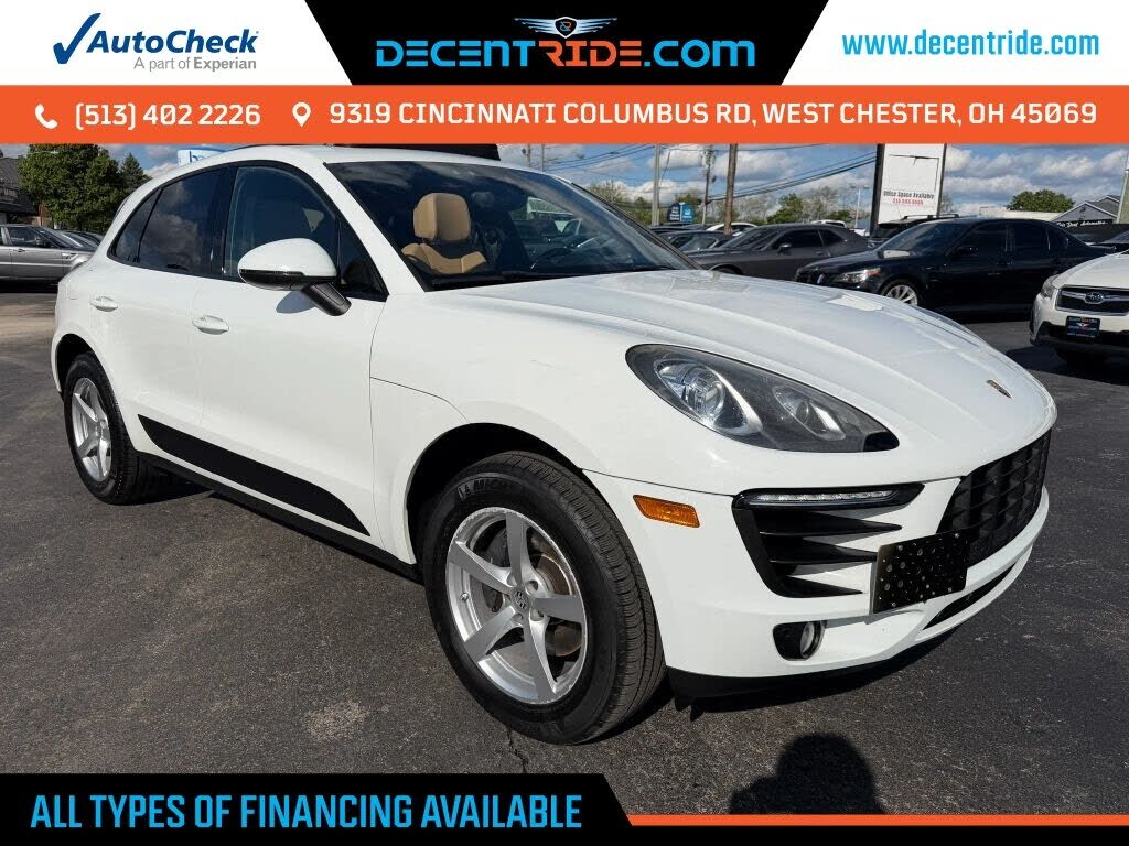 2017 PORSCHE Macan