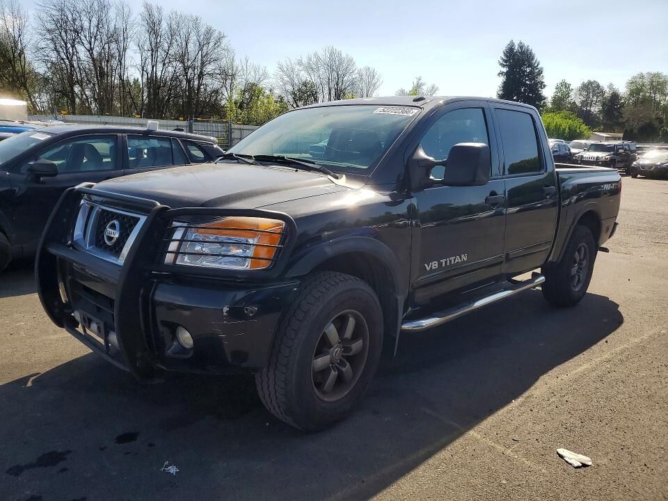 2015 NISSAN Titan