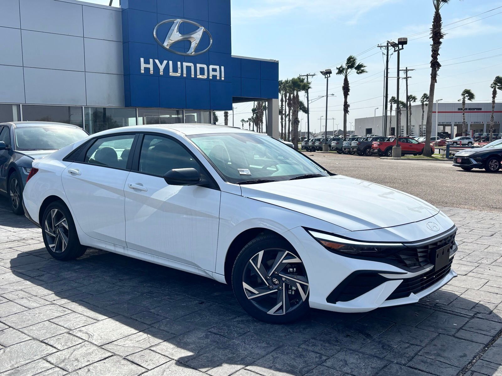 2025 HYUNDAI Elantra