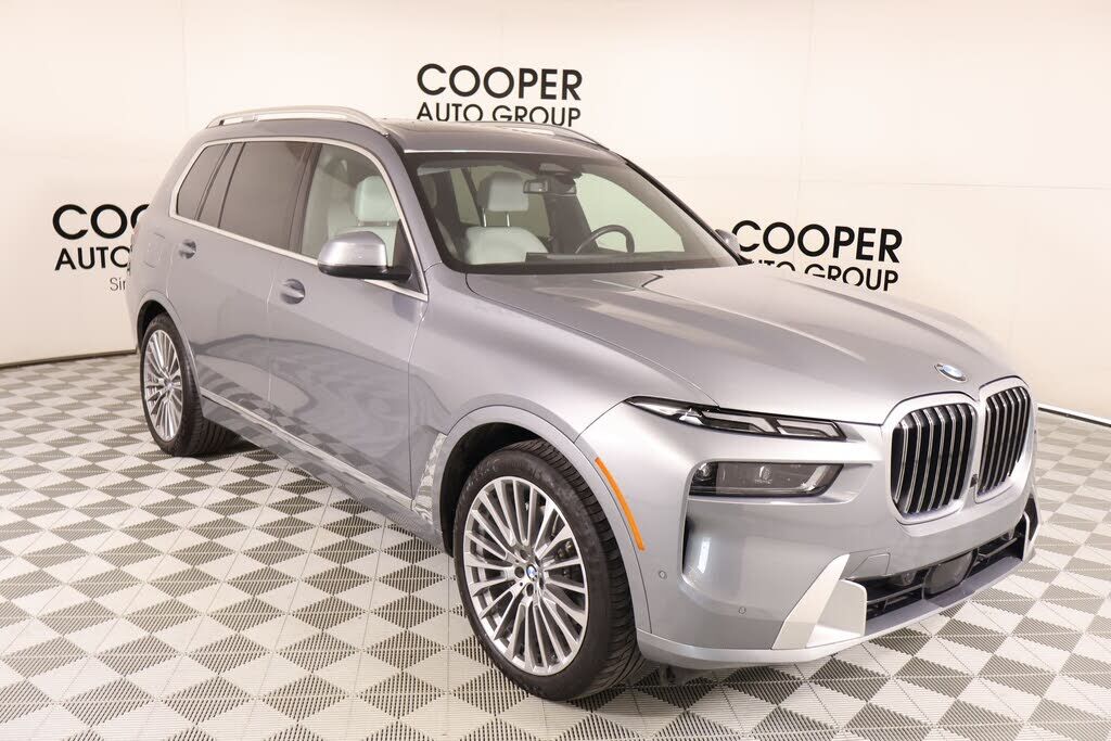 2025 BMW X7