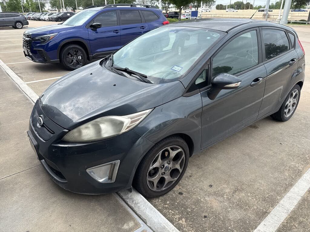 2011 FORD Fiesta