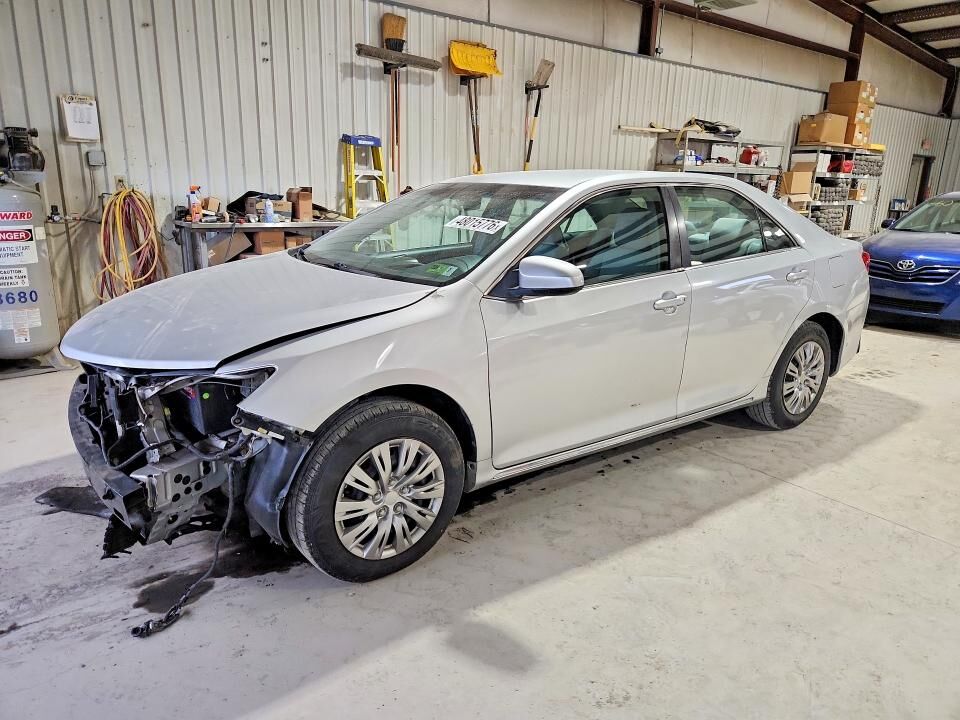 2013 TOYOTA Camry
