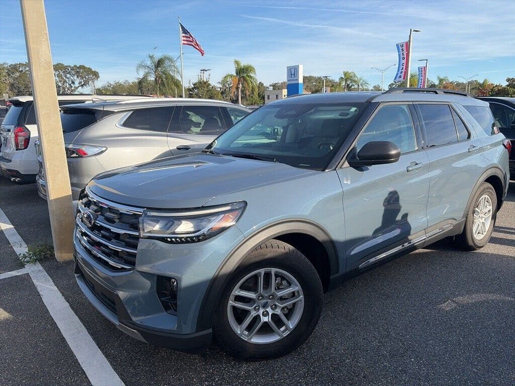 2025 FORD Explorer