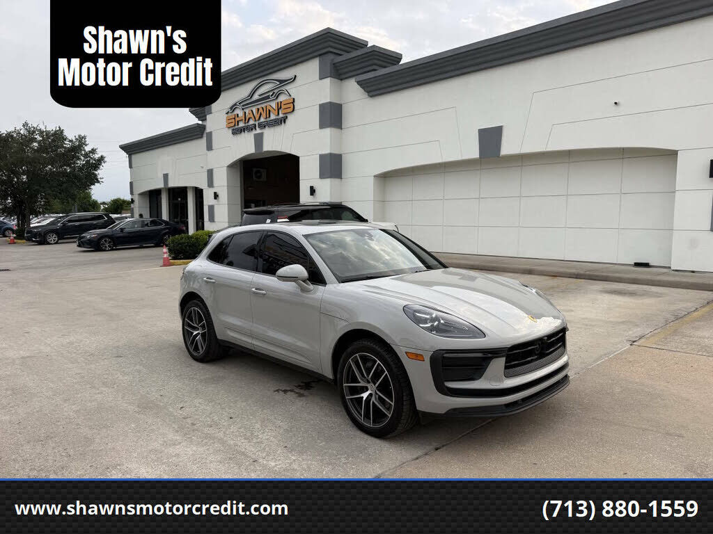 2023 PORSCHE Macan
