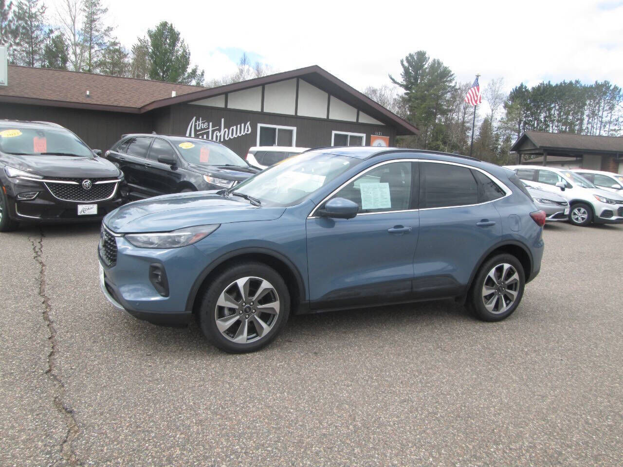 2024 FORD Escape