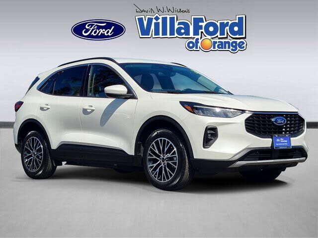 2024 FORD Escape