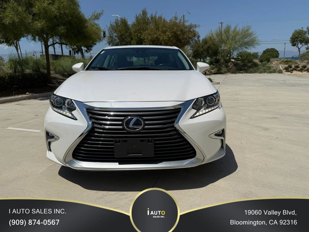 2017 LEXUS ES