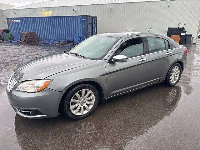 2013 CHRYSLER 200
