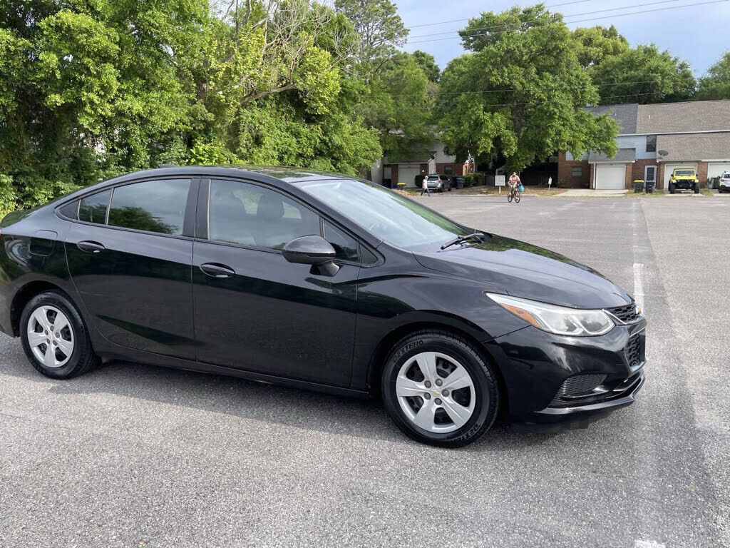 2017 CHEVROLET Cruze