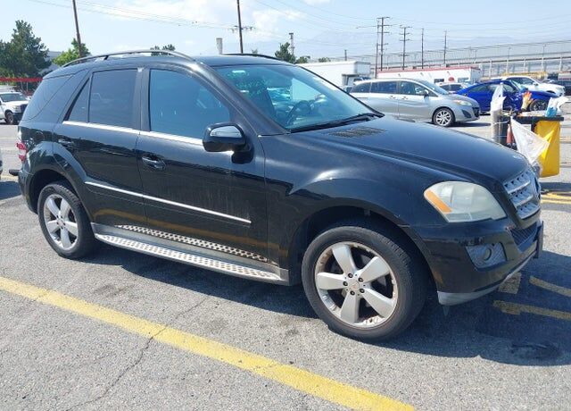 2010 MERCEDES-BENZ M-Class