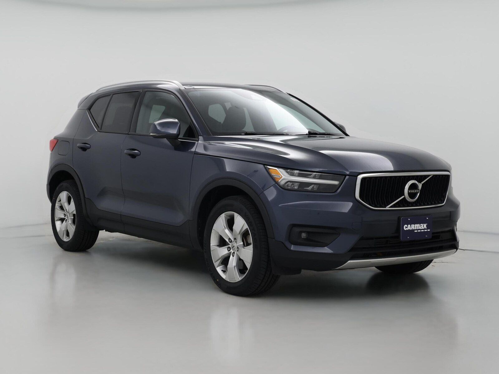 2021 VOLVO XC40