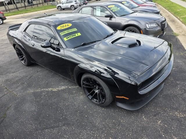 2016 DODGE Challenger