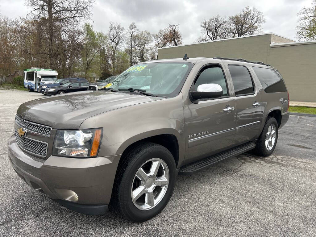 2013 CHEVROLET Suburban