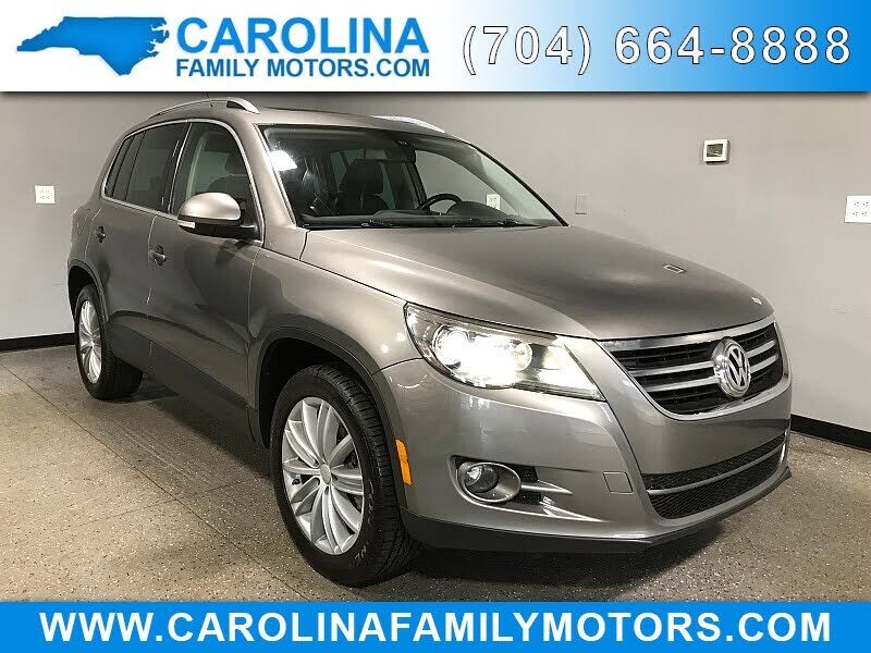 2011 VOLKSWAGEN Tiguan