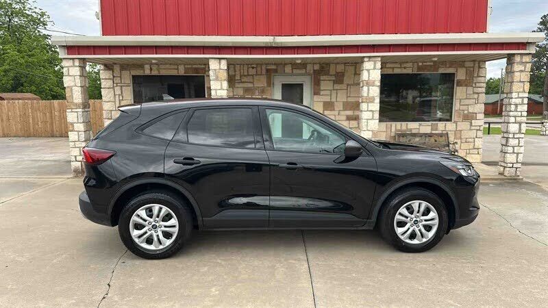 2023 FORD Escape