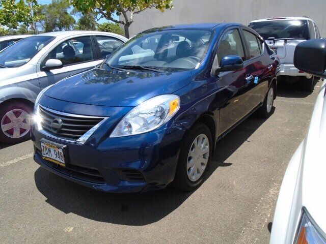 2012 NISSAN Versa