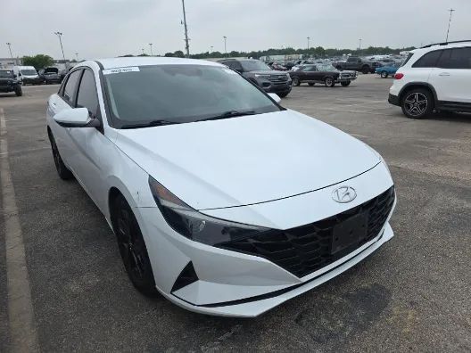 2021 HYUNDAI Elantra