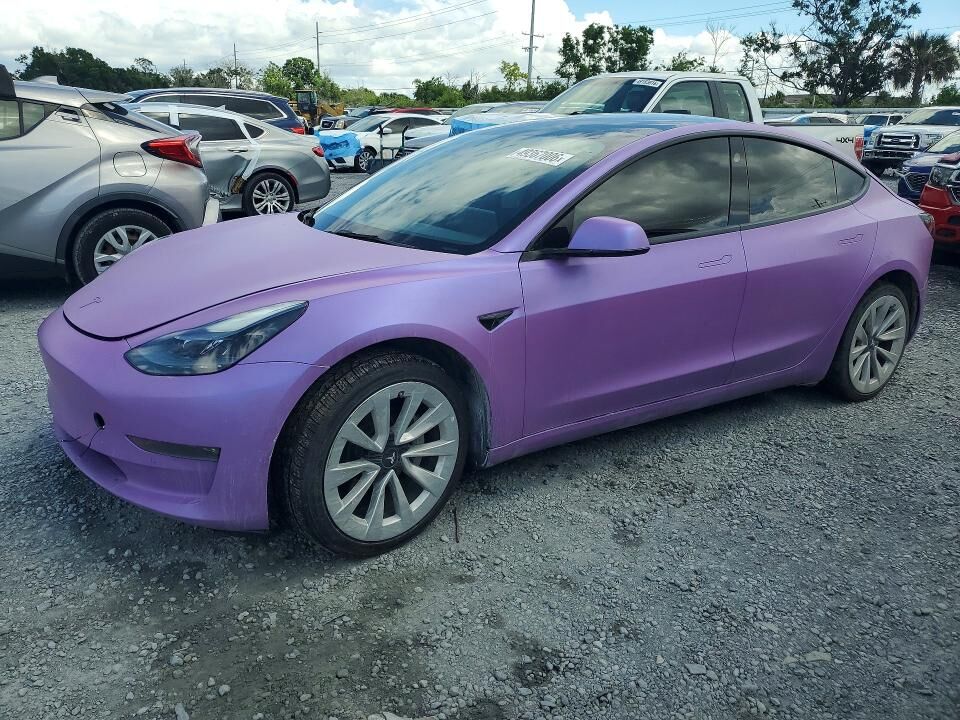 2022 TESLA Model 3