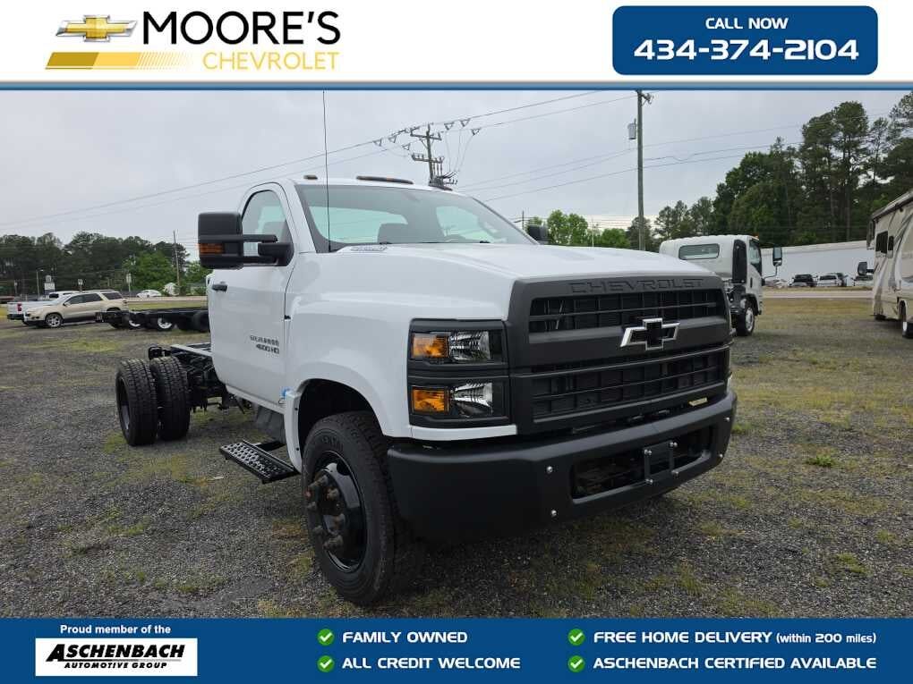 2023 GMC Silverado Medium Duty