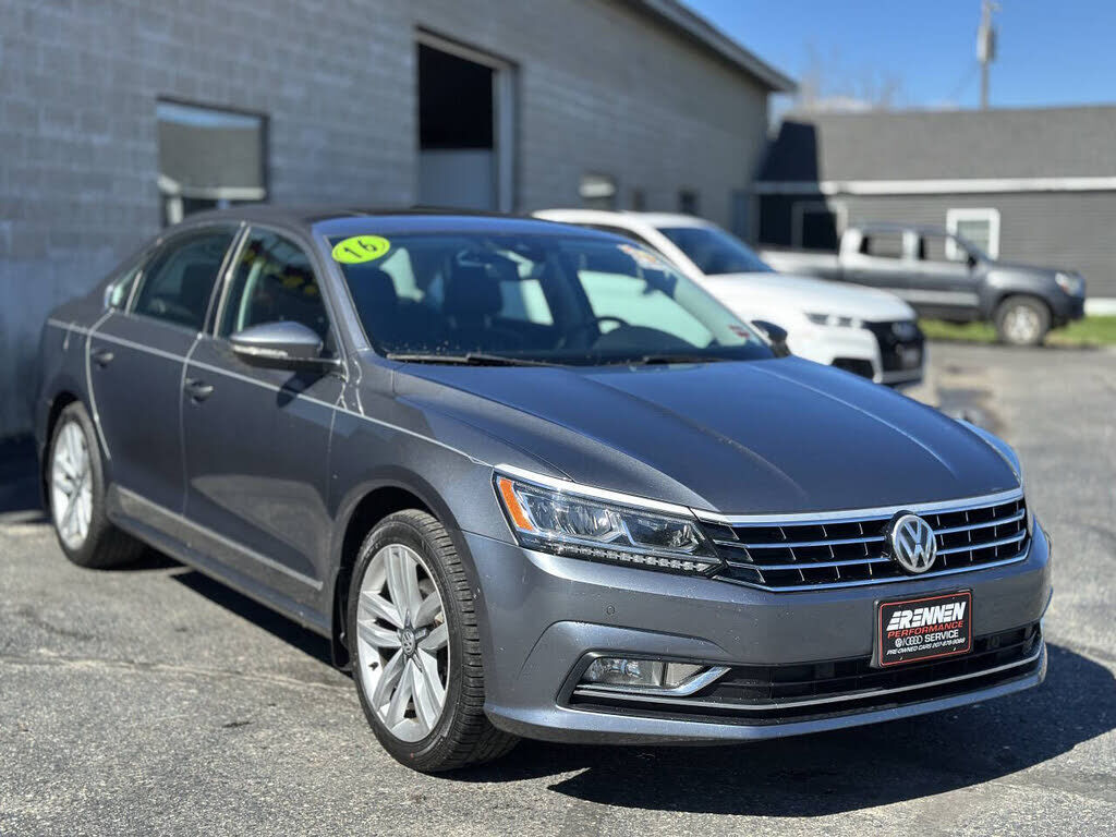 2016 VOLKSWAGEN Passat
