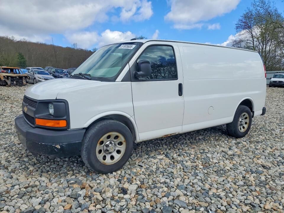 2013 CHEVROLET Express
