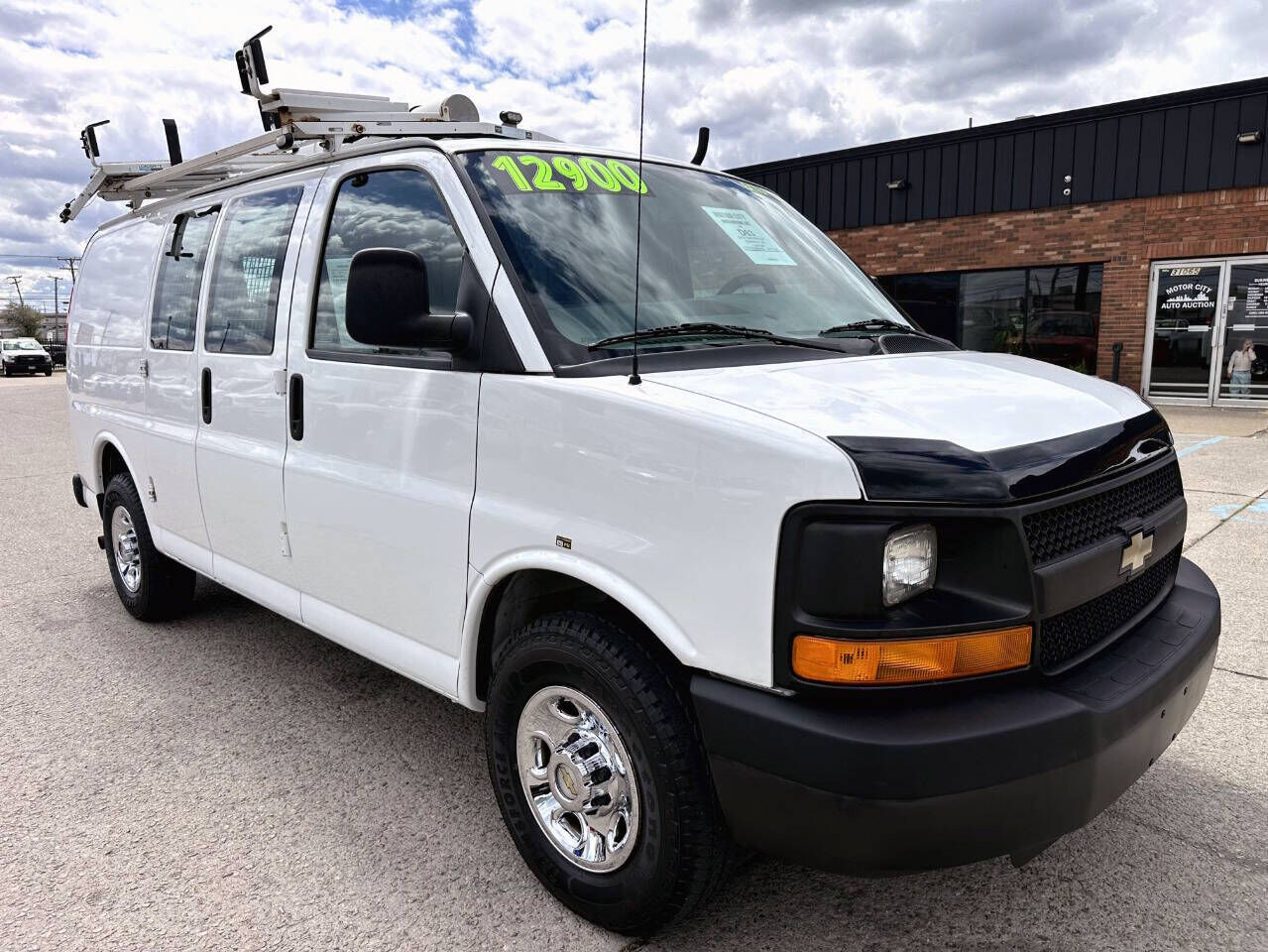 2013 CHEVROLET Express