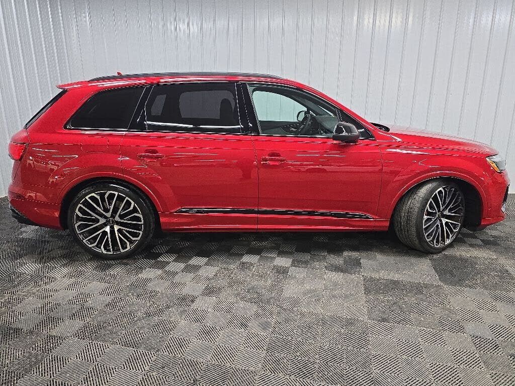 2025 Audi SQ7