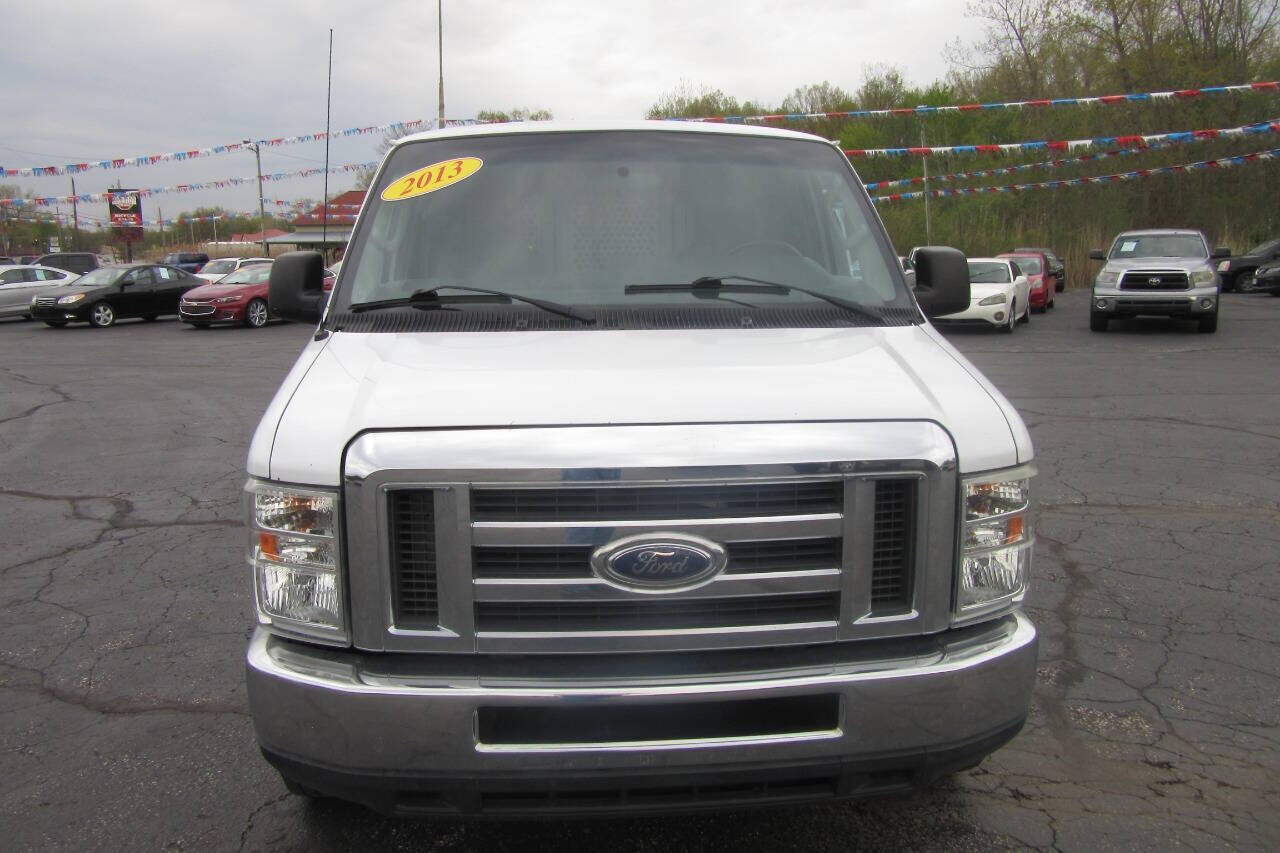 2013 FORD E-250