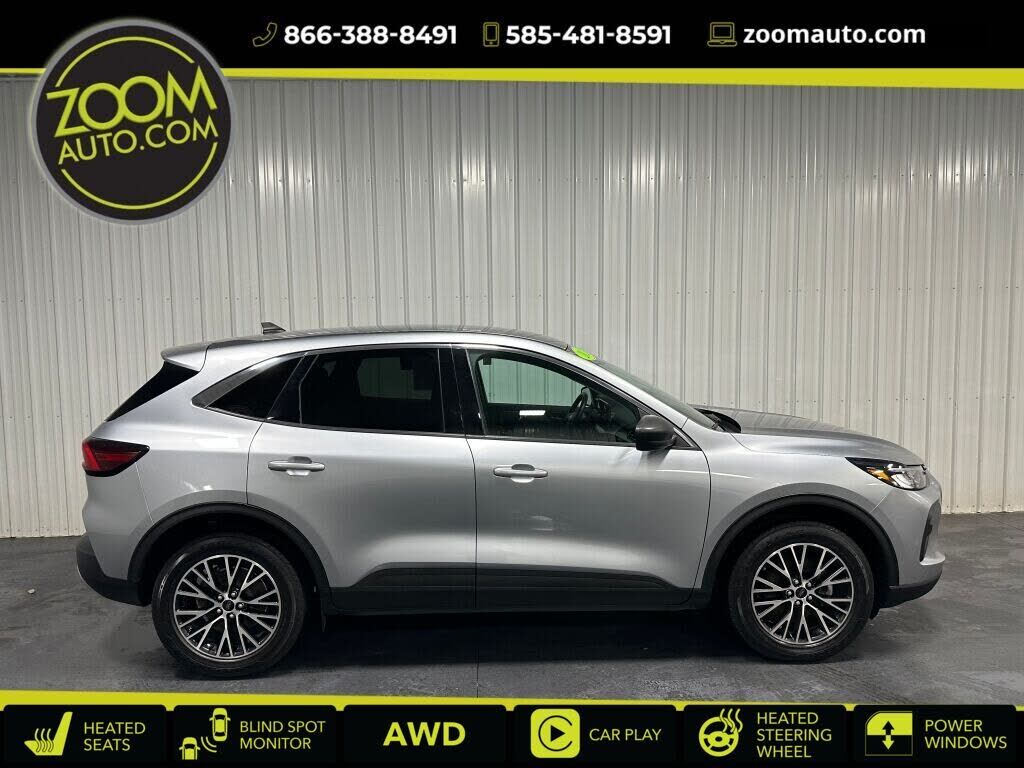 2023 FORD Escape