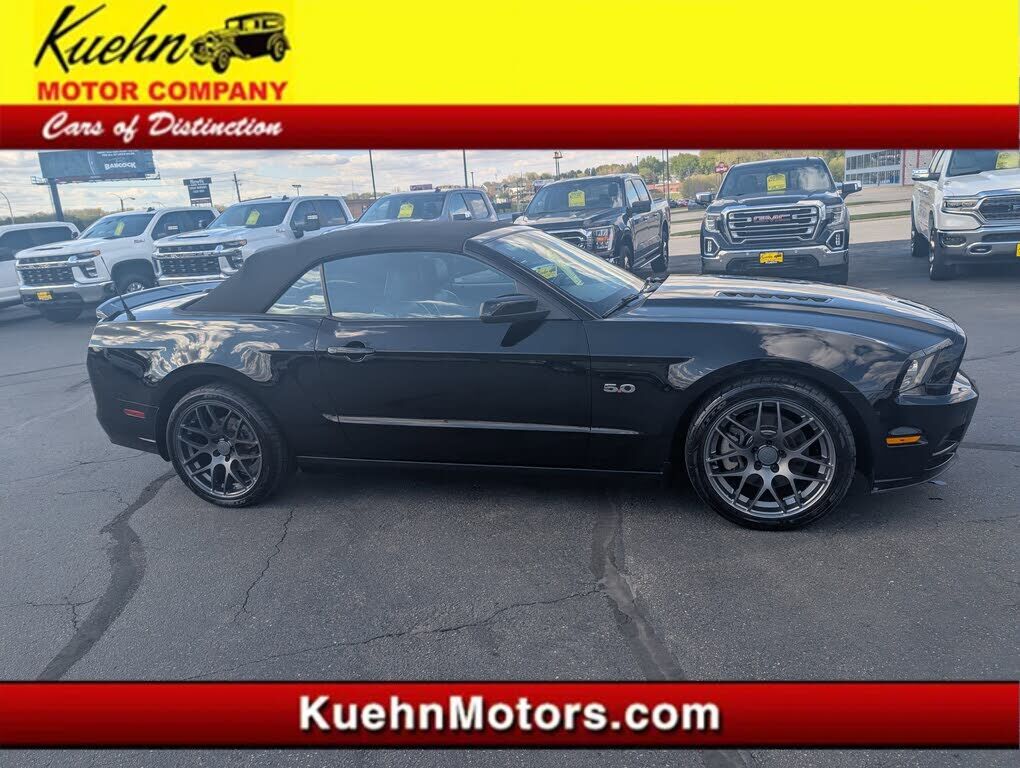 2013 FORD Mustang