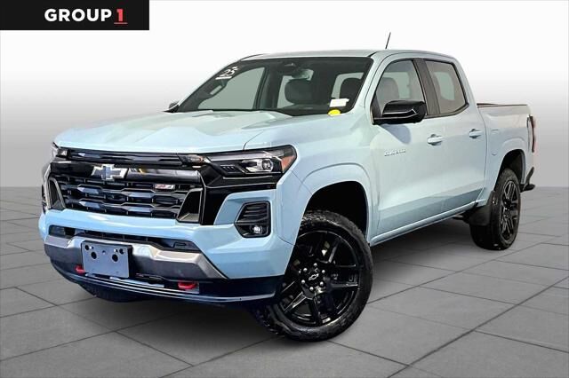 2025 CHEVROLET Colorado