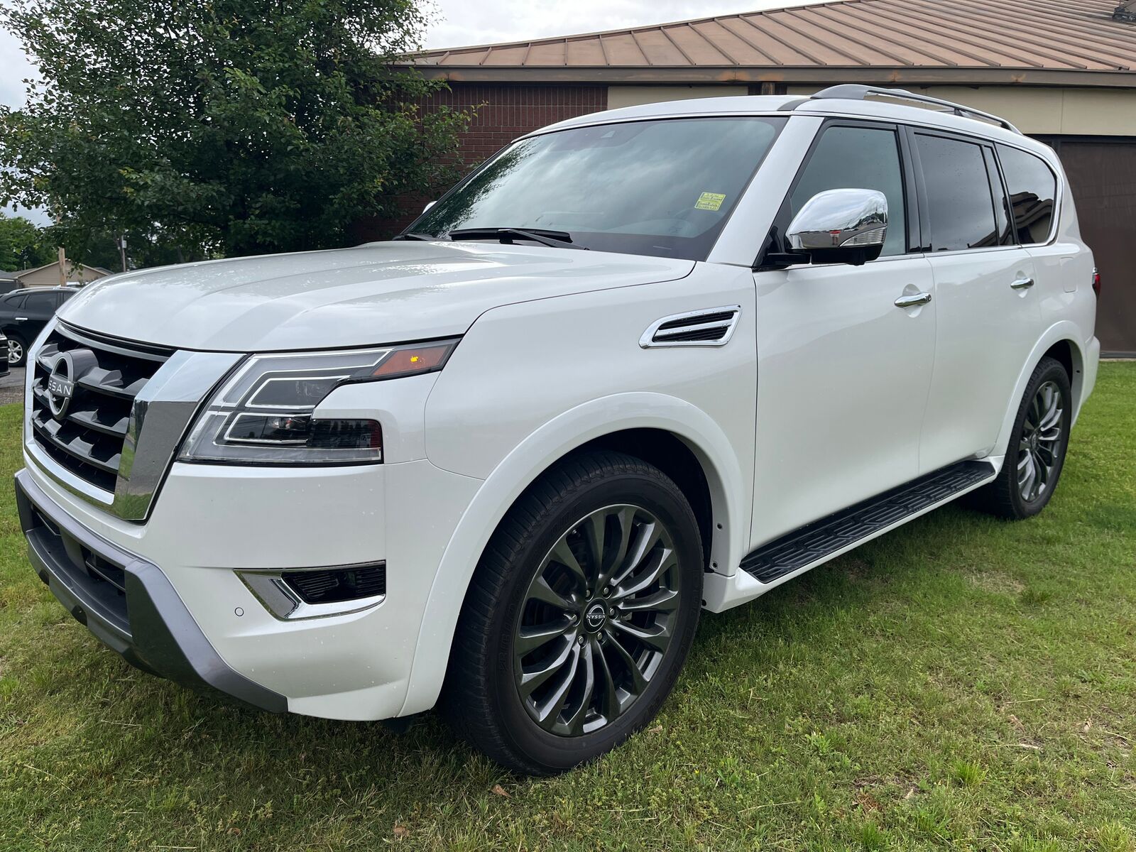 2024 NISSAN Pathfinder
