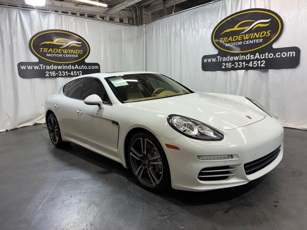 2014 PORSCHE Panamera