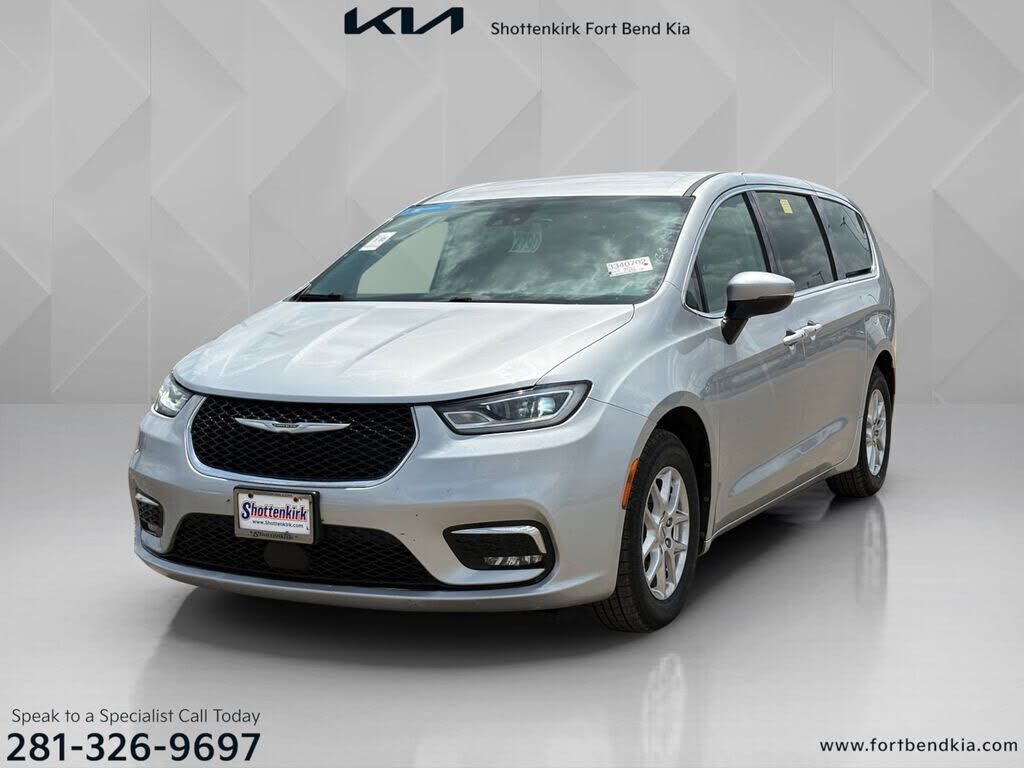 2023 CHRYSLER Pacifica