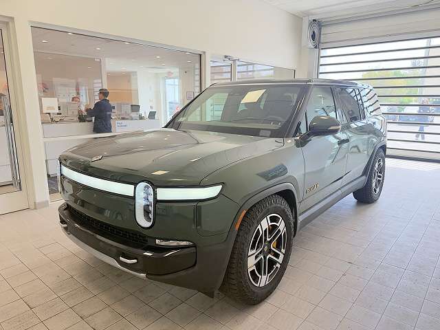 2023 RIVIAN R1S