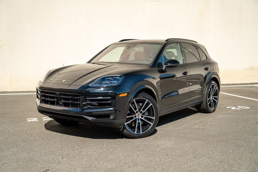 2026 PORSCHE Cayenne