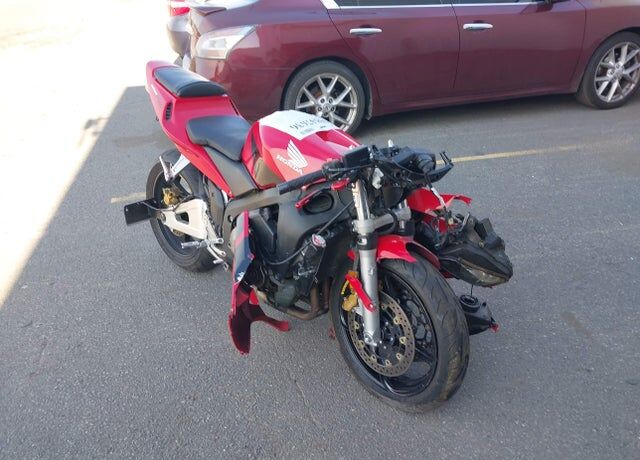 2003 HONDA CB