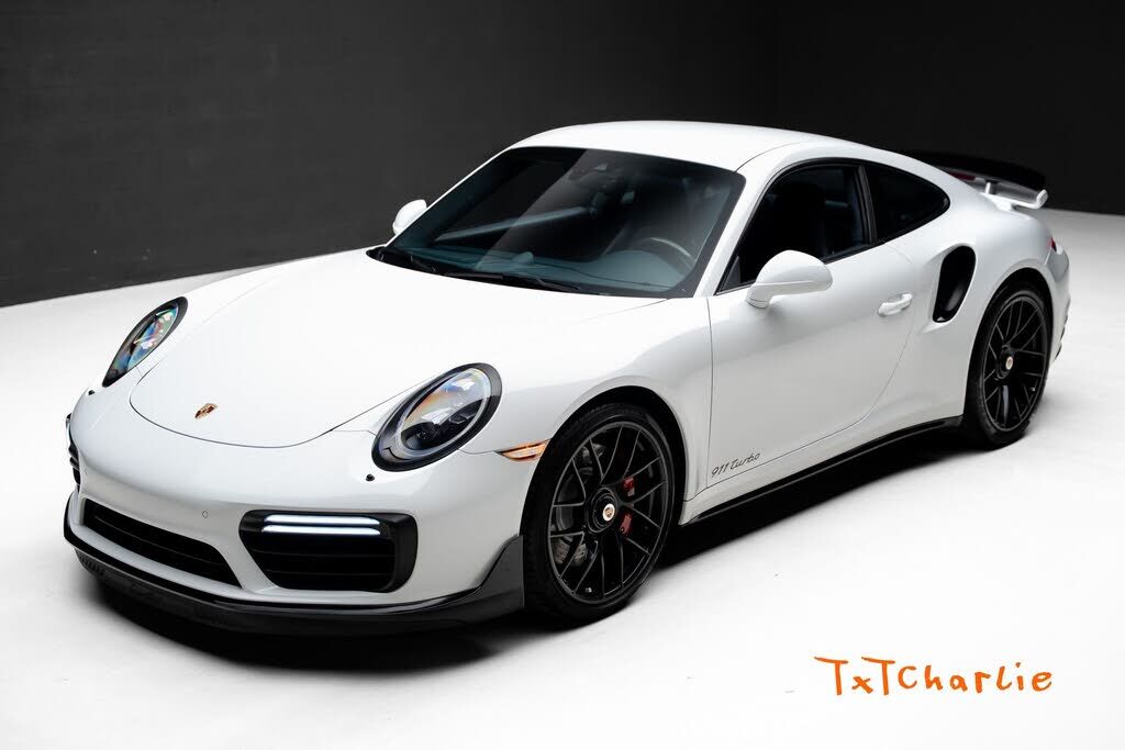 2017 PORSCHE 911