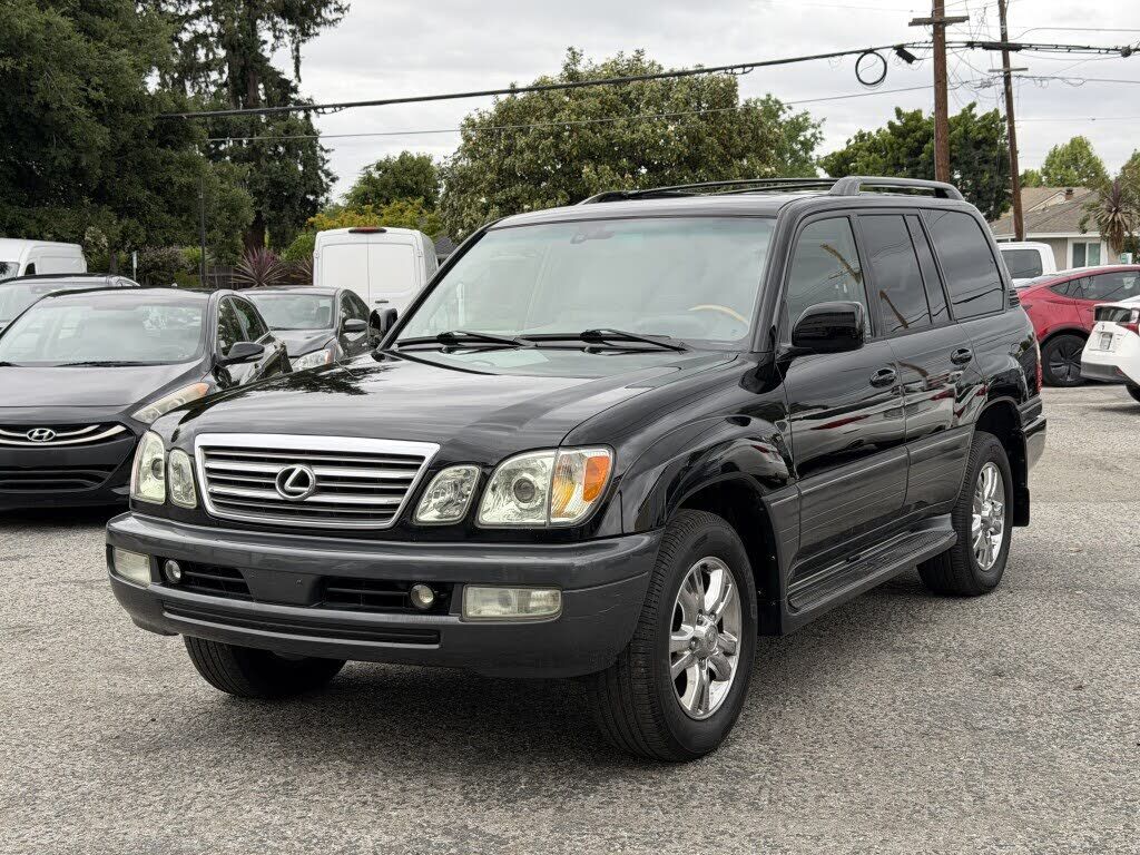 2005 LEXUS LX