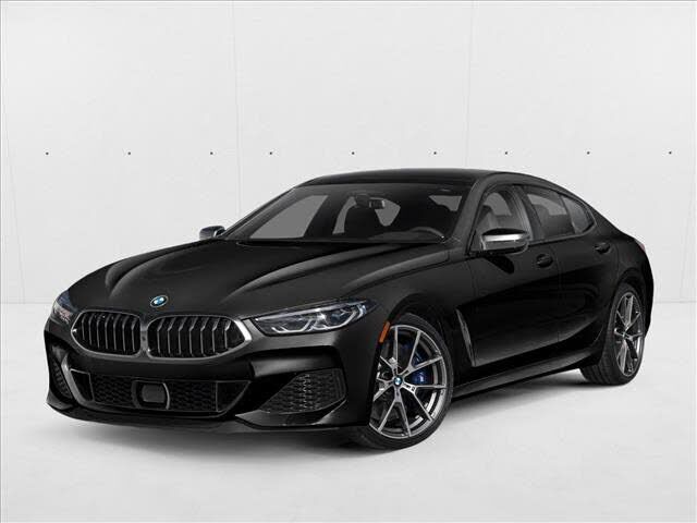2022 BMW M8