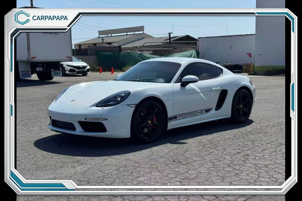 2018 PORSCHE 718