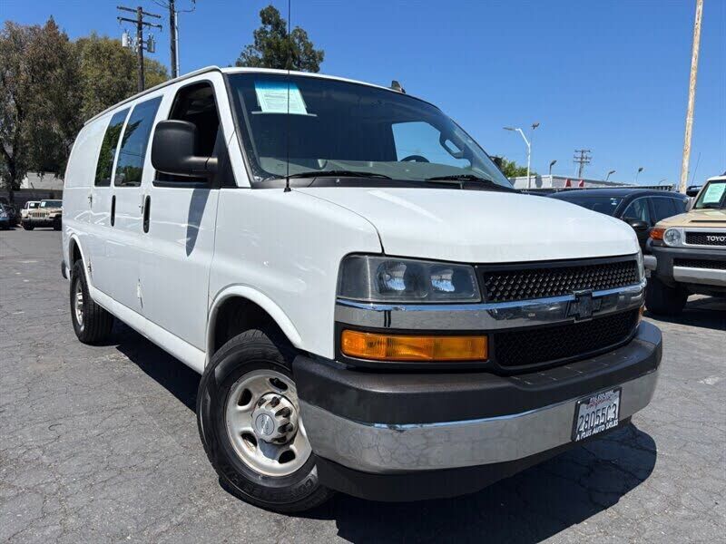 2019 CHEVROLET Express