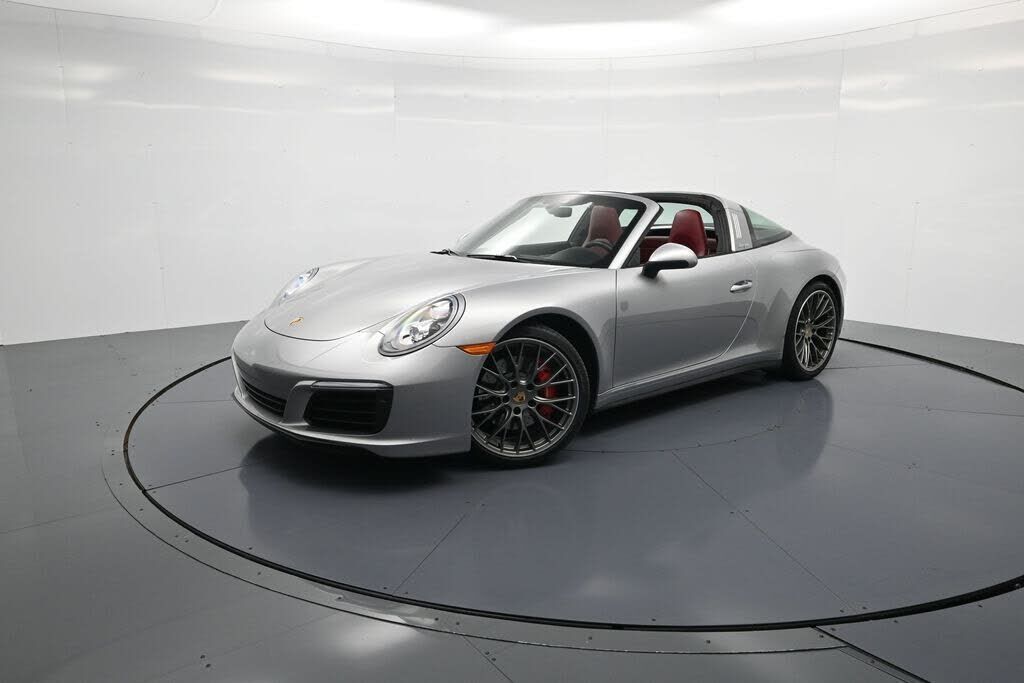 2019 PORSCHE 911