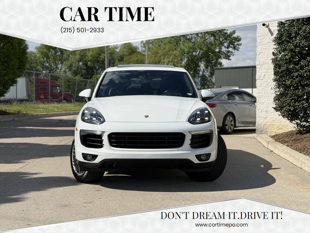 2017 PORSCHE Cayenne