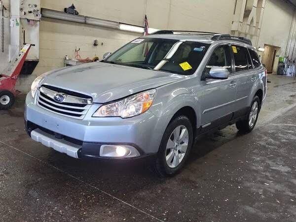 2012 SUBARU Outback