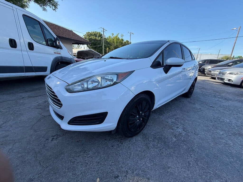 2016 FORD Fiesta