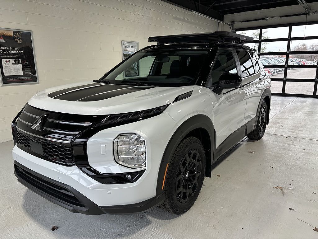 2026 MITSUBISHI Outlander